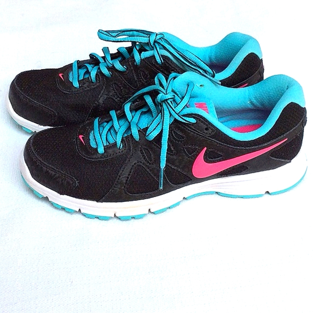 Nike Revolution2